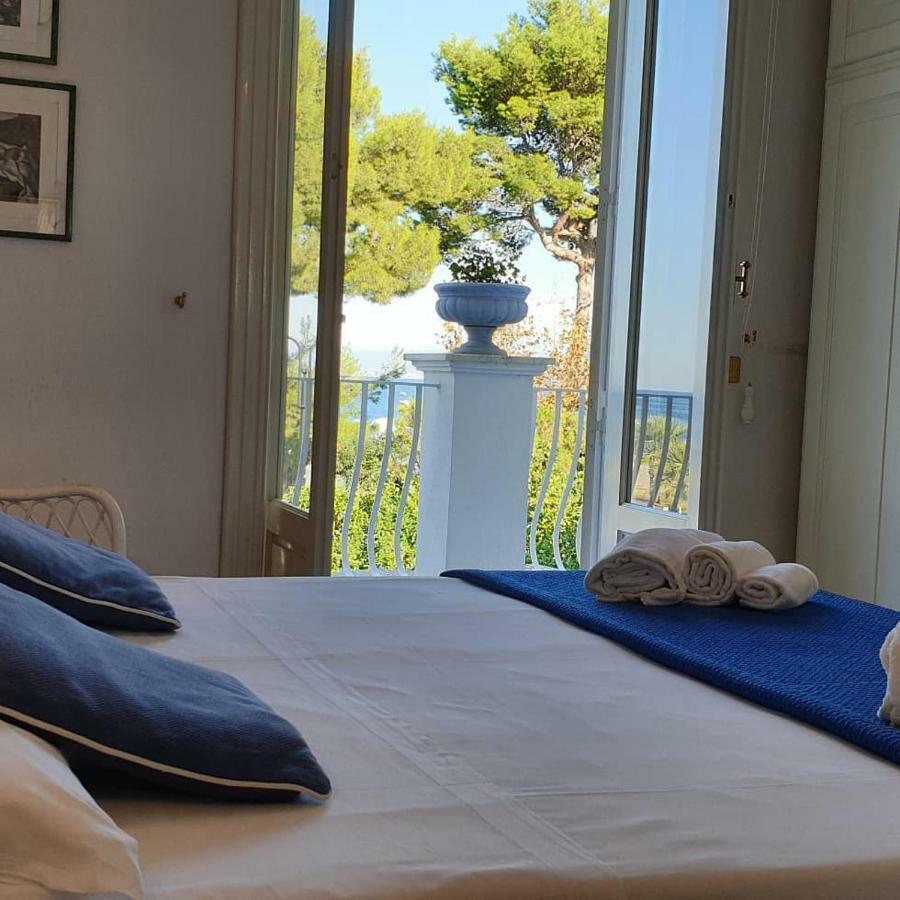 Villa Del Melograno Patti Exteriör bild